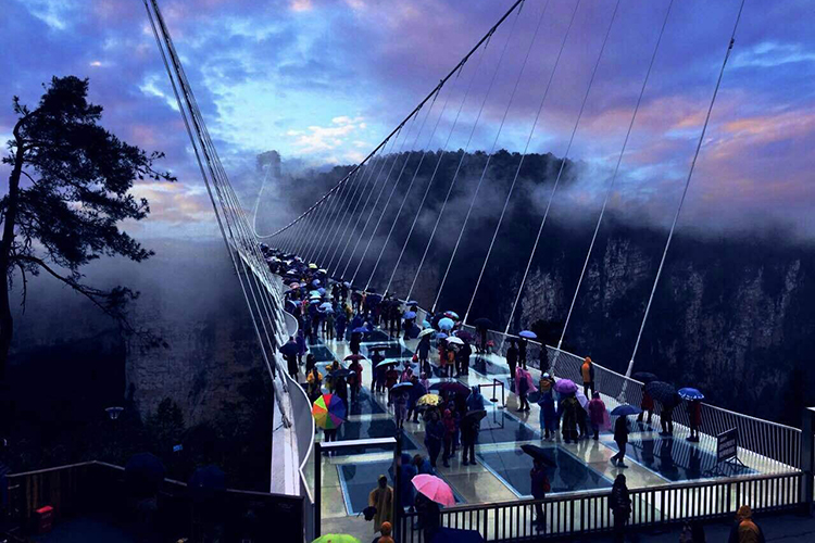 長(zhǎng)沙出發(fā)到張家界玻璃橋、天門(mén)山、玻璃棧道、鳳凰古城3日游